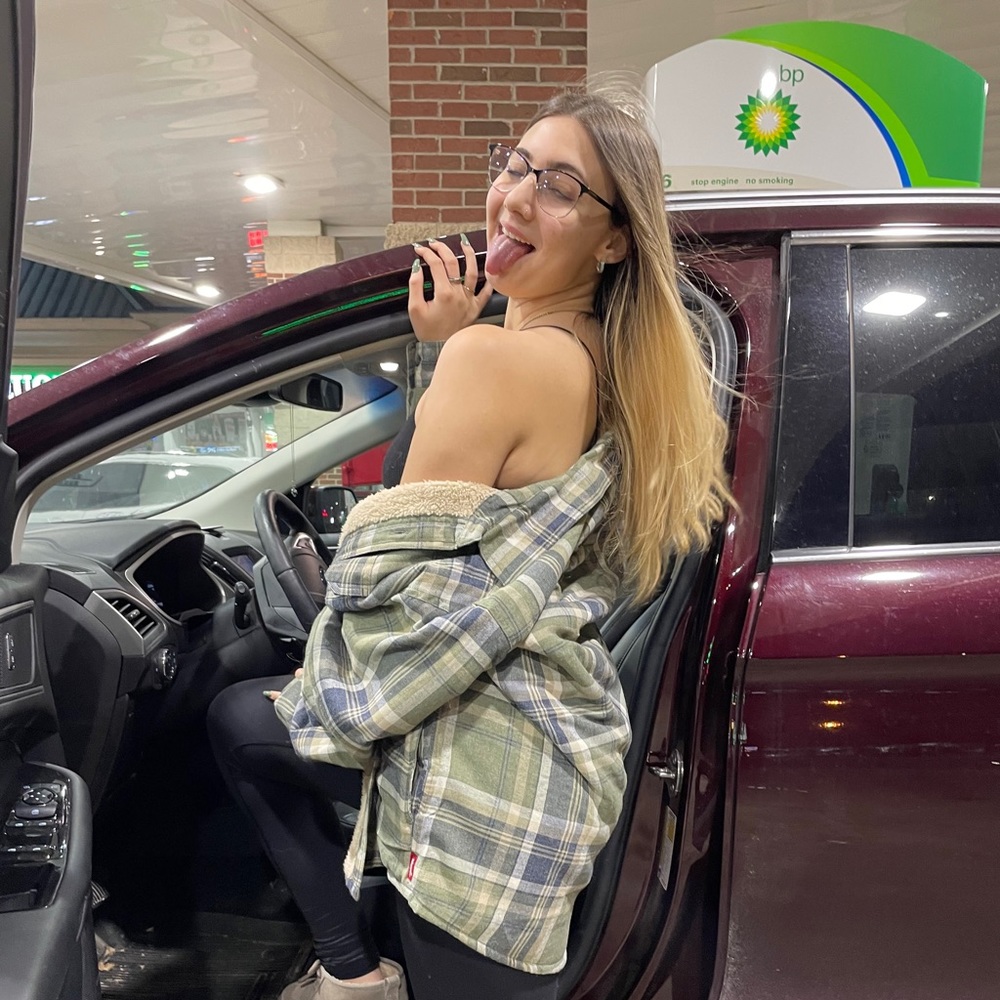 Meet your Posher, Grace